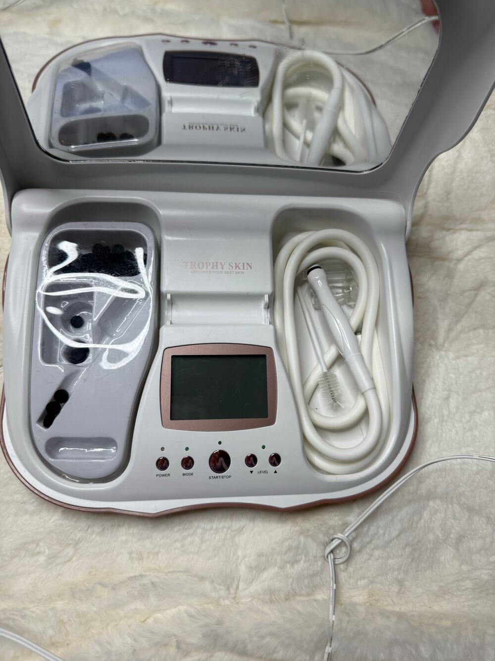 Trophy Skin MicrodermMD Home Microdermabrasion Machine w/ Tips & Accessories